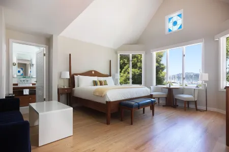 Casa Madrona Hotel and Spa Отели рядом с достопримечательностью «Национальная зона отдыха Голден Гейт»