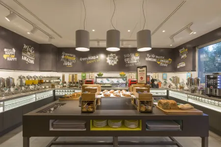 Hampton by Hilton Rome East Отели рядом с достопримечательностью «Римский университет Тор Вергата»