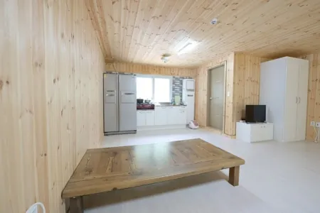 Geumsan Cheonggangsu Valley Garden Pension Отели рядом с достопримечательностью «Edinborough»