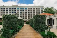 Hilton San Salvador Hotels near Metropolitan Cathedral of San Salvador