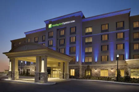 Holiday Inn Express & Suites Vaughan-Southwest