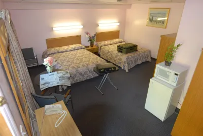 Kings Inn Orillia Hotels in Orillia