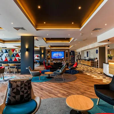 Holiday Inn Express BICESTER by IHG Hotels near Garth Park