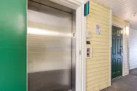 HomeTowne Studios Seattle - Kent/ des Moines Hotels in Kent