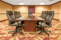 Holiday Inn Express & Suites Bloomington Hotel a Bloomington