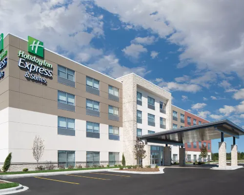 Holiday Inn Express & Suites ELKHORN - LAKE GENEVA AREA by IHG Hotels in Walworth County