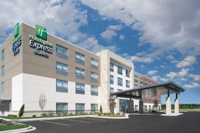 Holiday Inn Express & Suites ELKHORN - LAKE GENEVA AREA by IHG Hotel di 