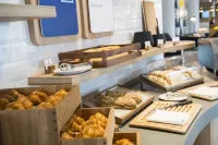 Holiday Inn Express PARIS - CDG AIRPORT by IHG - breakfast