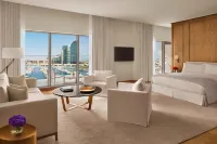 The Abu Dhabi Edition Hotel dekat Abu Dhabi Corniche and Breakwater