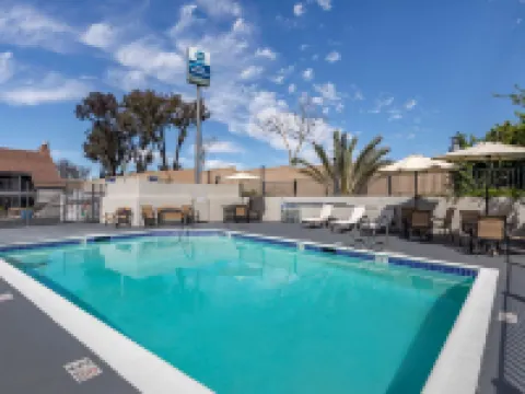 Best Western Country Inn Hotels in Temecula