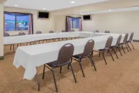 Days Inn by Wyndham Portage