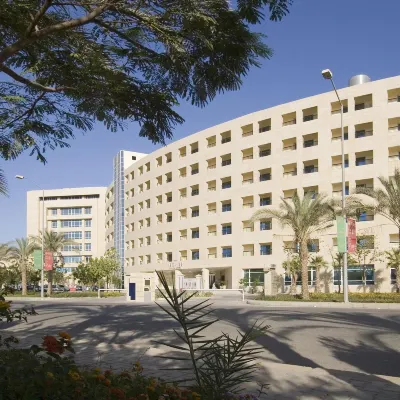 تيدا سويس إن بلازا Hotels near منتجع جولدن كوست