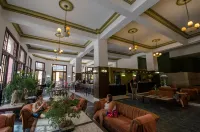 Ambos Mundos Hotels near Plaza de la Catedral
