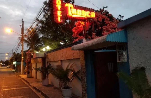 特倫柯公司酒店