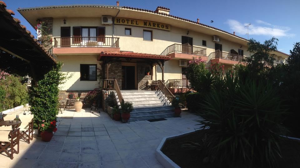 Hotel Markos - Housity