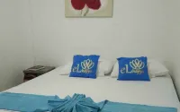 Elhayya Batukaras Hotels in Batukaras