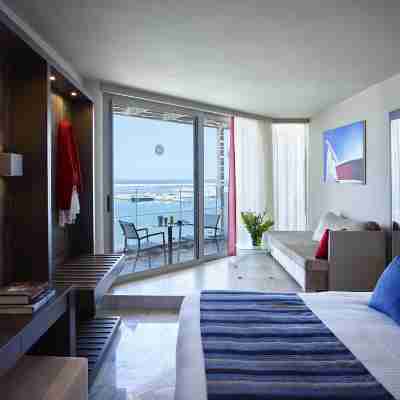 Kyma Suites Beach Hotel Rooms