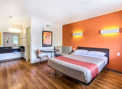 Motel 6 Sunnyvale, CA - South