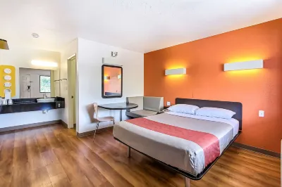 Motel 6 Sunnyvale, CA - South Hotels in Sunnyvale