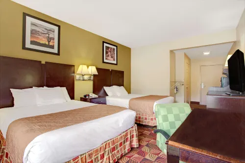 Days Inn & Suites by Wyndham Ridgeland Hotels in Ridgeland