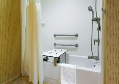 Mobility Accessible Queen Room with Tub