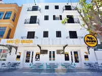 Ryans la Marina Hotels near Puerto de Ibiza