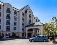 Comfort Suites Hanes Mall