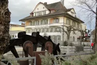 Weisses Kreuz Hotels in Schupfen