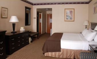 The Plaza Hotel & Suites Winona