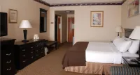 The Plaza Hotel & Suites Winona Hotels in Winona