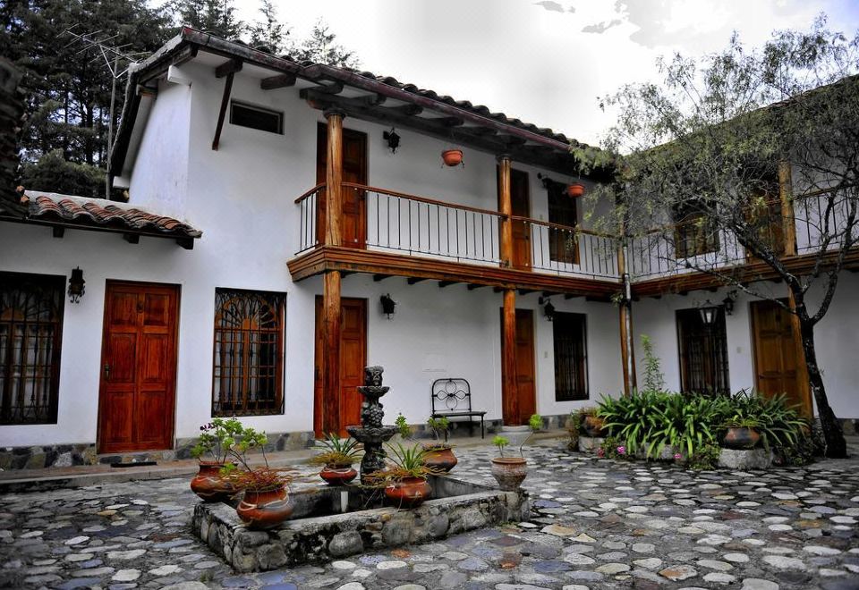 Hotel El Patio de Monterrey - Housity