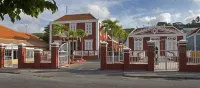 The Ritz Hostel Hotel di Willemstad