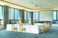 La Siesta Hotel & Beach Resort