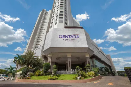 Centara Riverside Hotel Chiang Mai Отели рядом с достопримечательностью «Wat Don Chan»