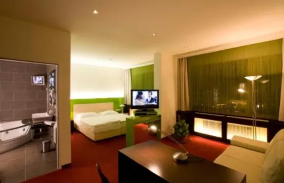 伯斯維德餐飲酒店