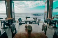 Kahuna Beach Resort and Spa Hotel in zona La Union