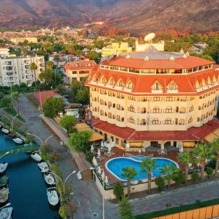Fortuna Beach Hotel