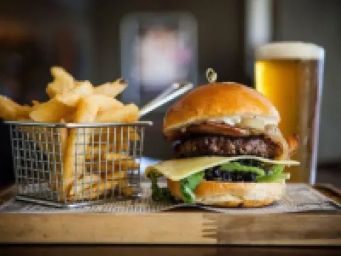 ไนท์แคปที่โรงแรมเอเมอรัลด์สตาร์ โรงแรมในเอเมอรัลด์