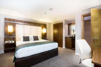 DoubleTree by Hilton Milton Keynes Hotels near Furzton Lake