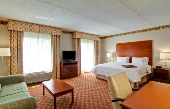 利斯堡歡朋套房酒店