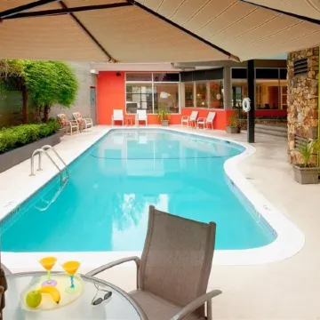 Staypineapple, University Inn, University District Seattle