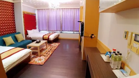 85 Prague Hostel