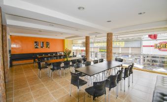 Hotel Monarca Armenia - Housity