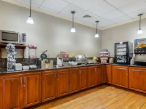 เบสท์เวสเทิร์นพลัสอินน์ ที่แวลลีย์วิว โรงแรมในโรอาโนค