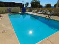 Island Suites - Pools