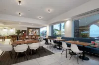 DoubleTree by Hilton Galveston Beach