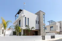 Chris le Mare Gold Luxury Villa