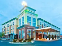 Holiday Inn Boise Airport Các khách sạn gần Lucky Peak State Park