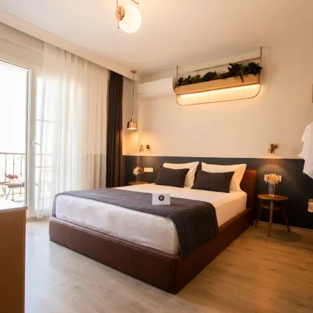Urla 1867 Hotel