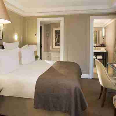 Le Burgundy de Paris Rooms